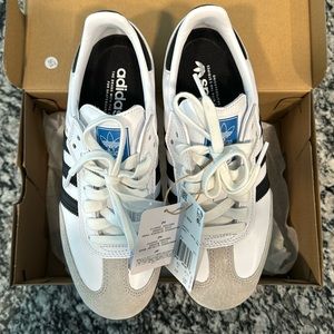 adidas sambas (never worn!)